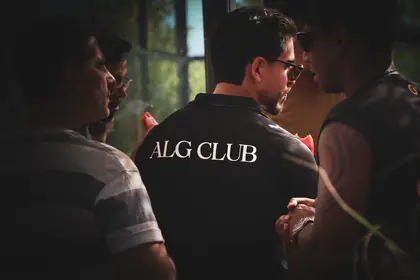 Tenue ALG Club portée par un membre lors de l'événement