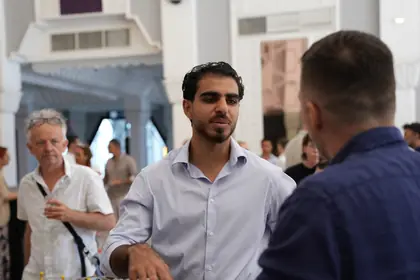 Ahmed Al Gizani en discussion avec des dirigeants