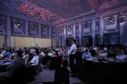 Salle de conférence lors d'un séminaire professionnel