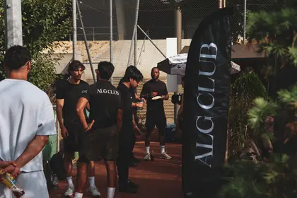 Participants sur le terrain de padel, événement ALG Club